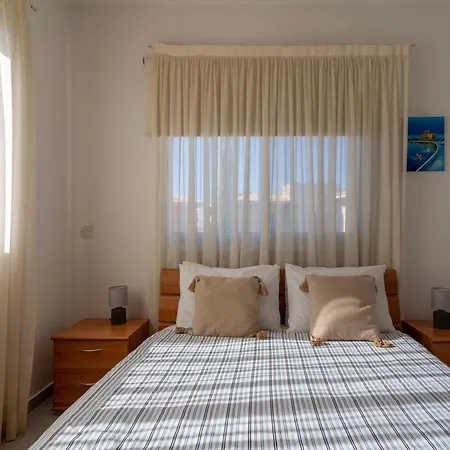 Cozy 2 Bedroom Apartment, Diana Gardens At Paphos
