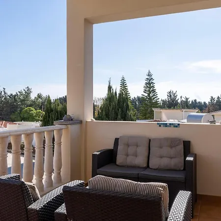 Cozy 2 Bedroom Apartment, Diana Gardens At