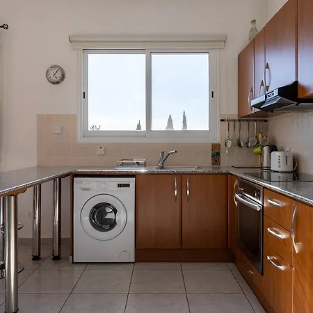 Apartament Cozy 2 Bedroom Apartment, Diana Gardens At